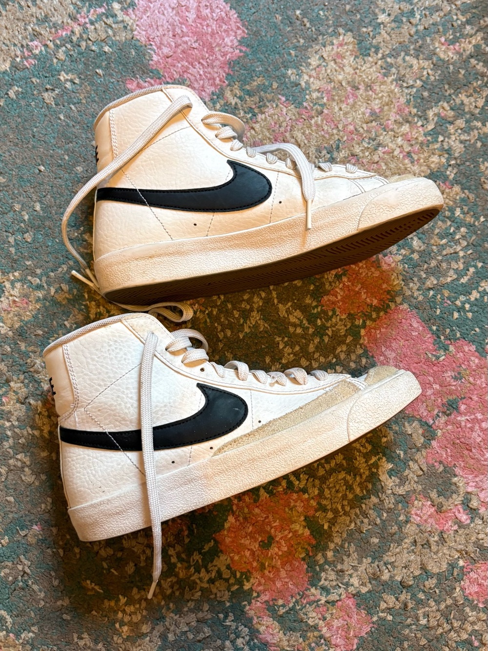 Nike Blazer Mid ‘77 High-Top Sneakers size 6Y big kids